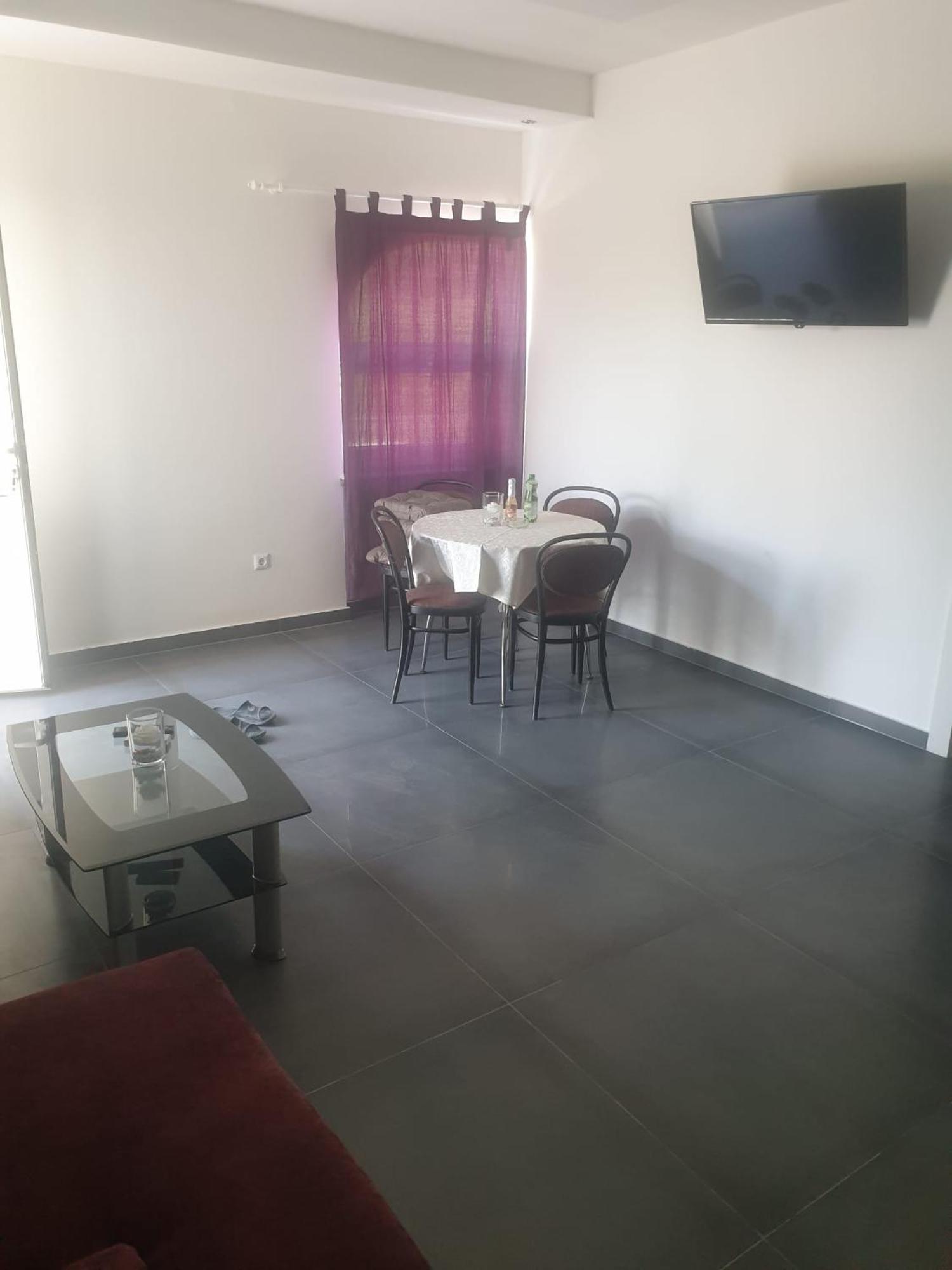 With Free Parking And No Balcony But Terase In Front Of The House *